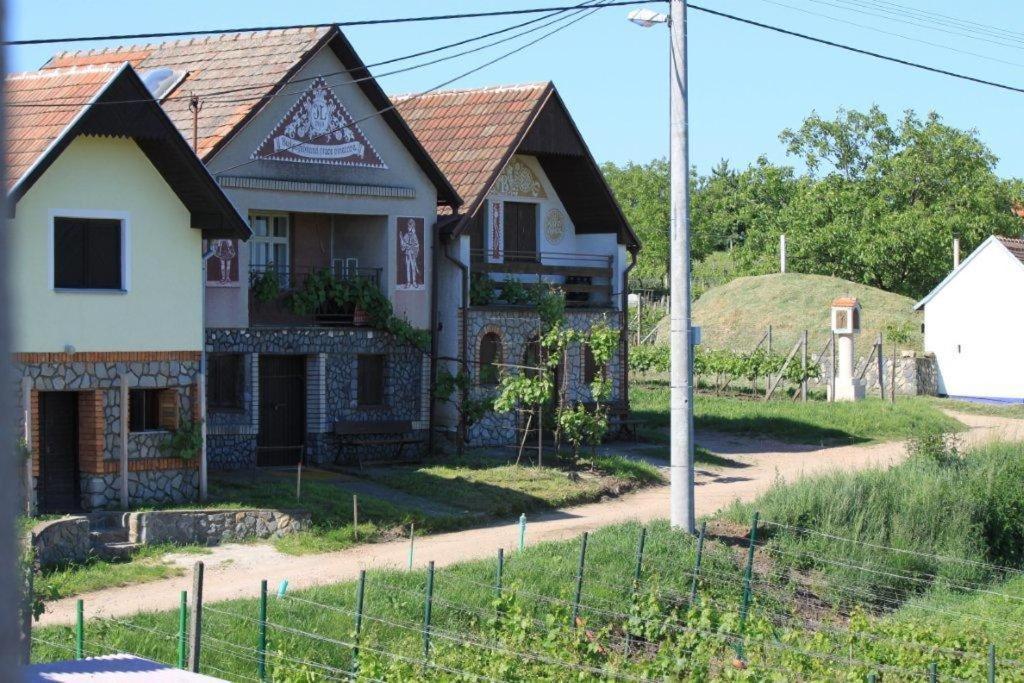 Hotel Vinohrad Milotice Exterior foto